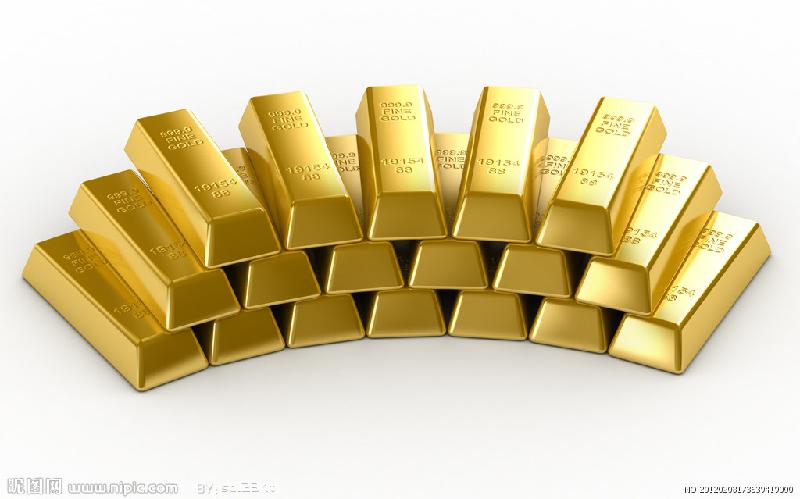 如何看待黄金价格的波动幅度？这种波动幅度如何进行评估和应对？
