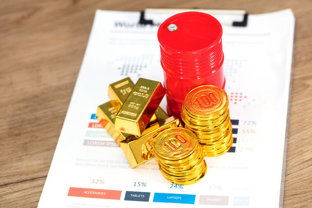 期货中保证金的定义是什么？这种定义对交易有何作用？